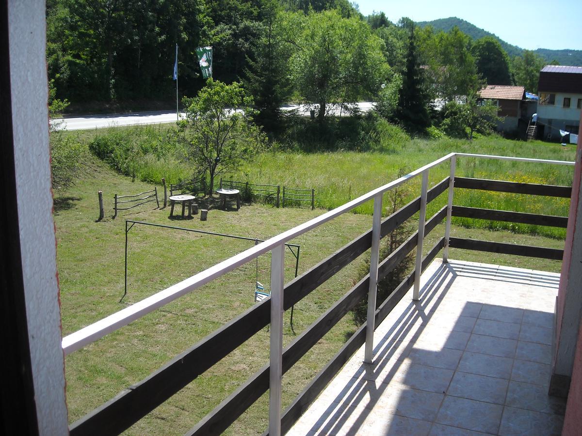 Motel Sretno Good Luck Trnovo Εξωτερικό φωτογραφία